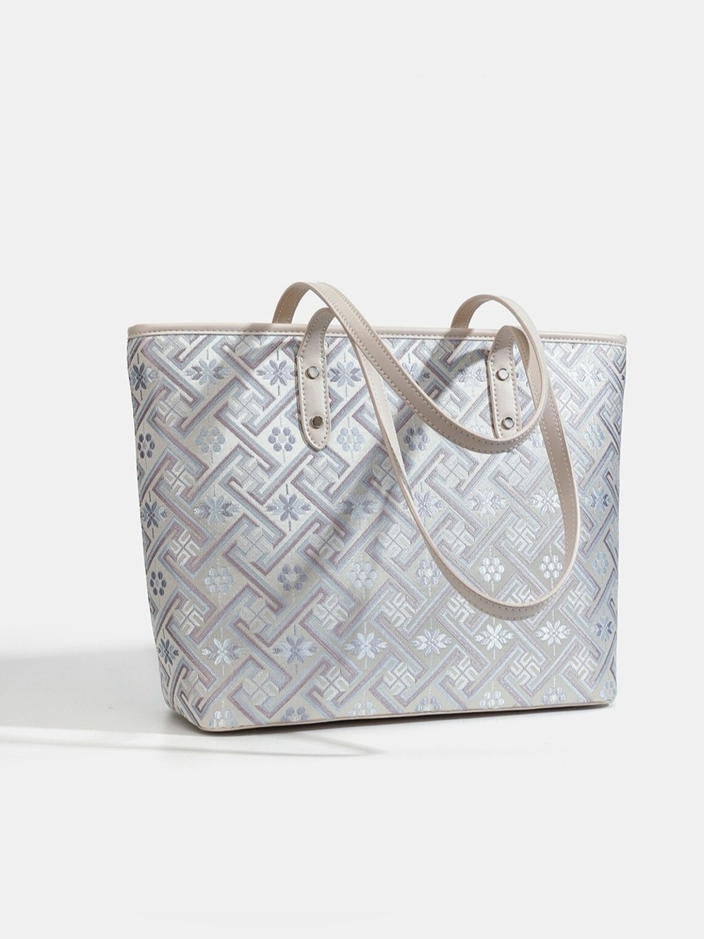 Geometric Pattern Tote Bag - Picture 4 of 8